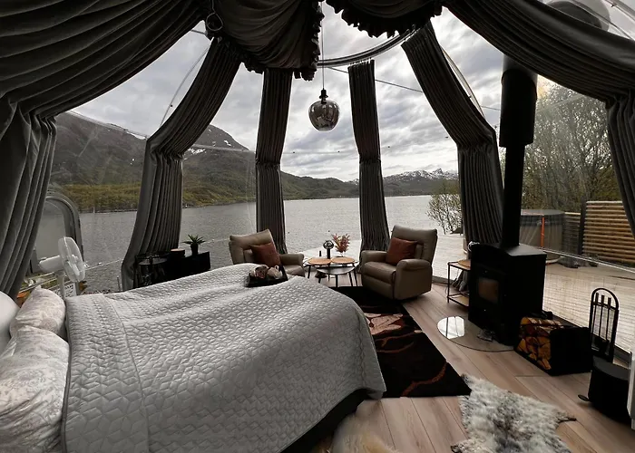Lofoten Glampingdome