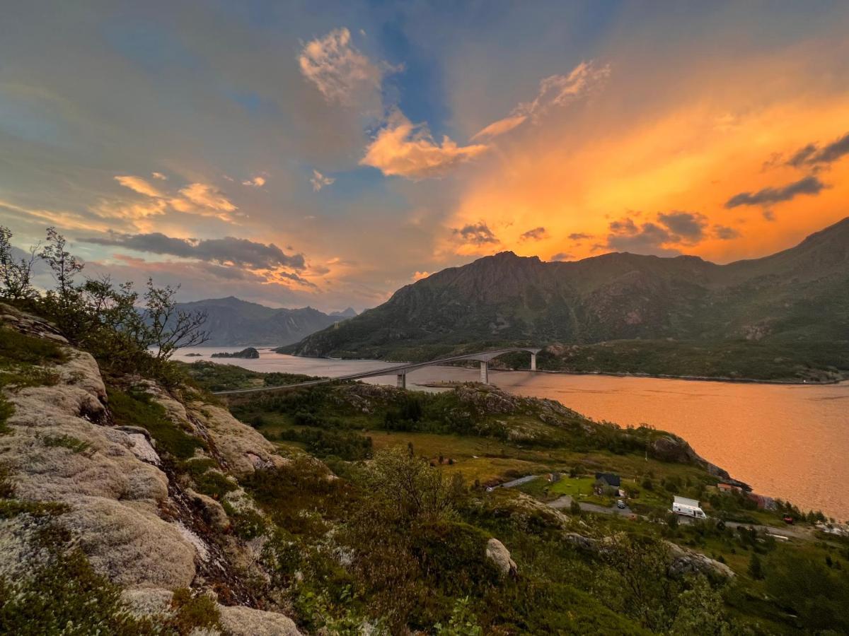 Campo de lujo Lofoten Glampingdome Myrland