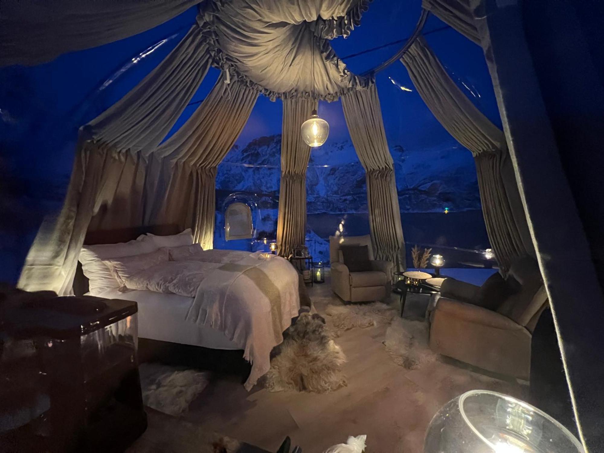 Lofoten Glampingdome * Myrland